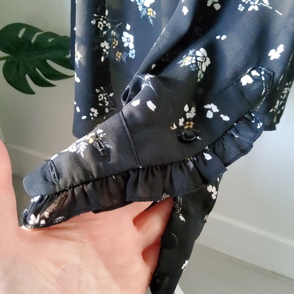 H&M Black Floral Print Blouse - Picture 8 of 12